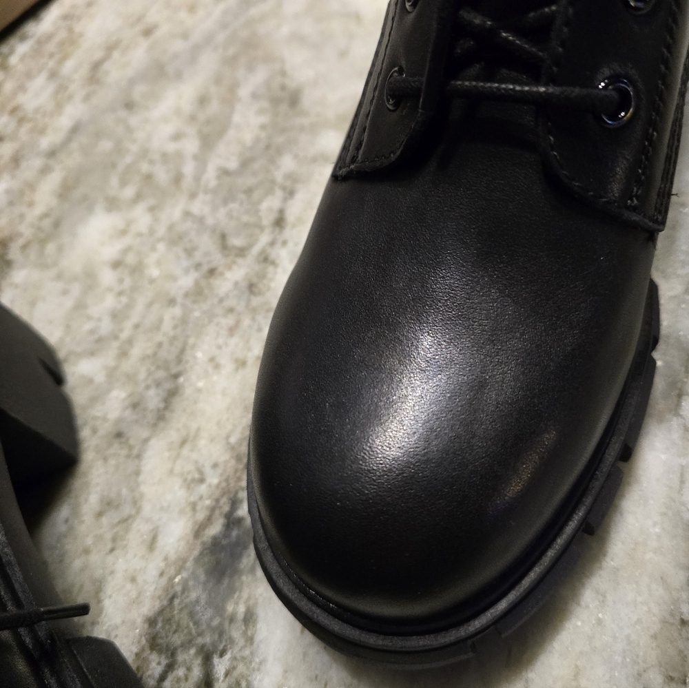 Steve Madden Black Lace-Up Women's Boots - Picture 5 of 10